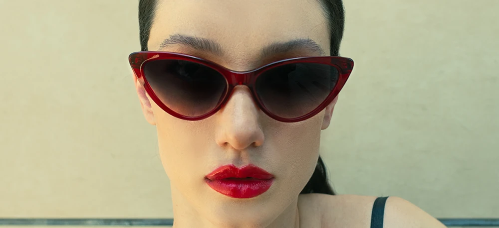 Couleurs Complémentaires: Comment Choisir des Lunettes Qui Subliment Votre Style?