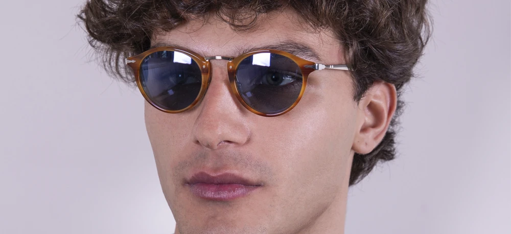 Las gafas perfectas para una cara ovalada: Cómo elegir el modelo ideal