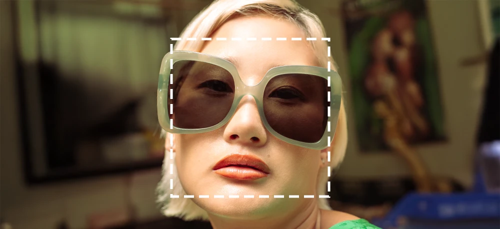 Lunettes pour visage carré : notre guide pour adoucir et sublimer vos traits