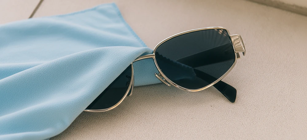 Come pulire le lenti degli occhiali opache: metodi, errori da evitare e consigli pratici