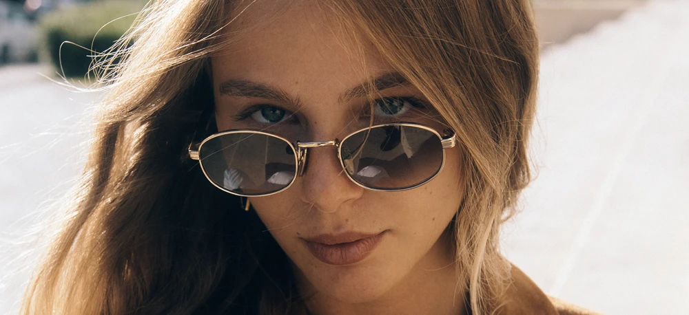 Occhiali da sole con lenti sfumate o specchiate: differenze, vantaggi e come scegliere